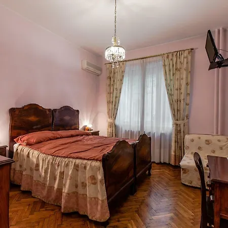 Bed & Breakfast Casa Ferrari 3*